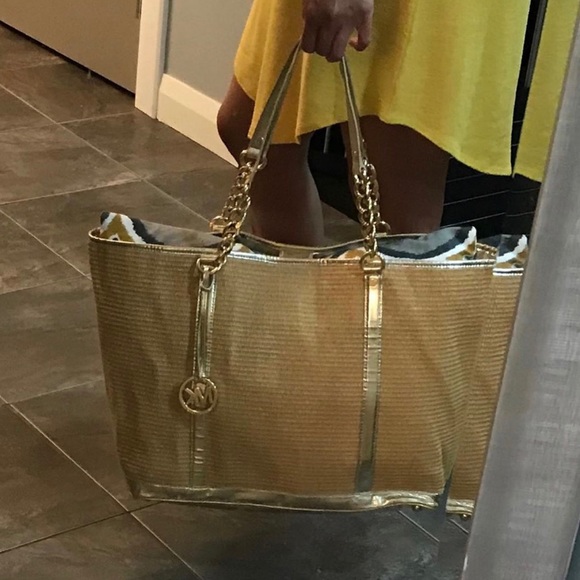 Michael Kors Beach Bag - Picture 3 of 3